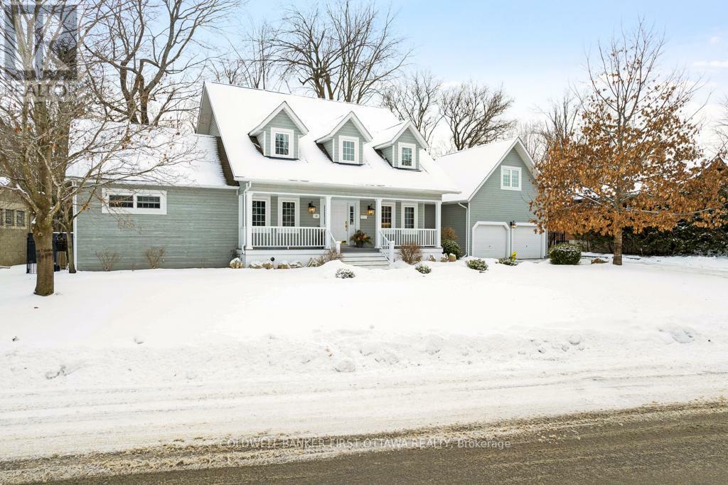 Property Photo:  10 Perkins Boulevard  ON K7H 3L6 