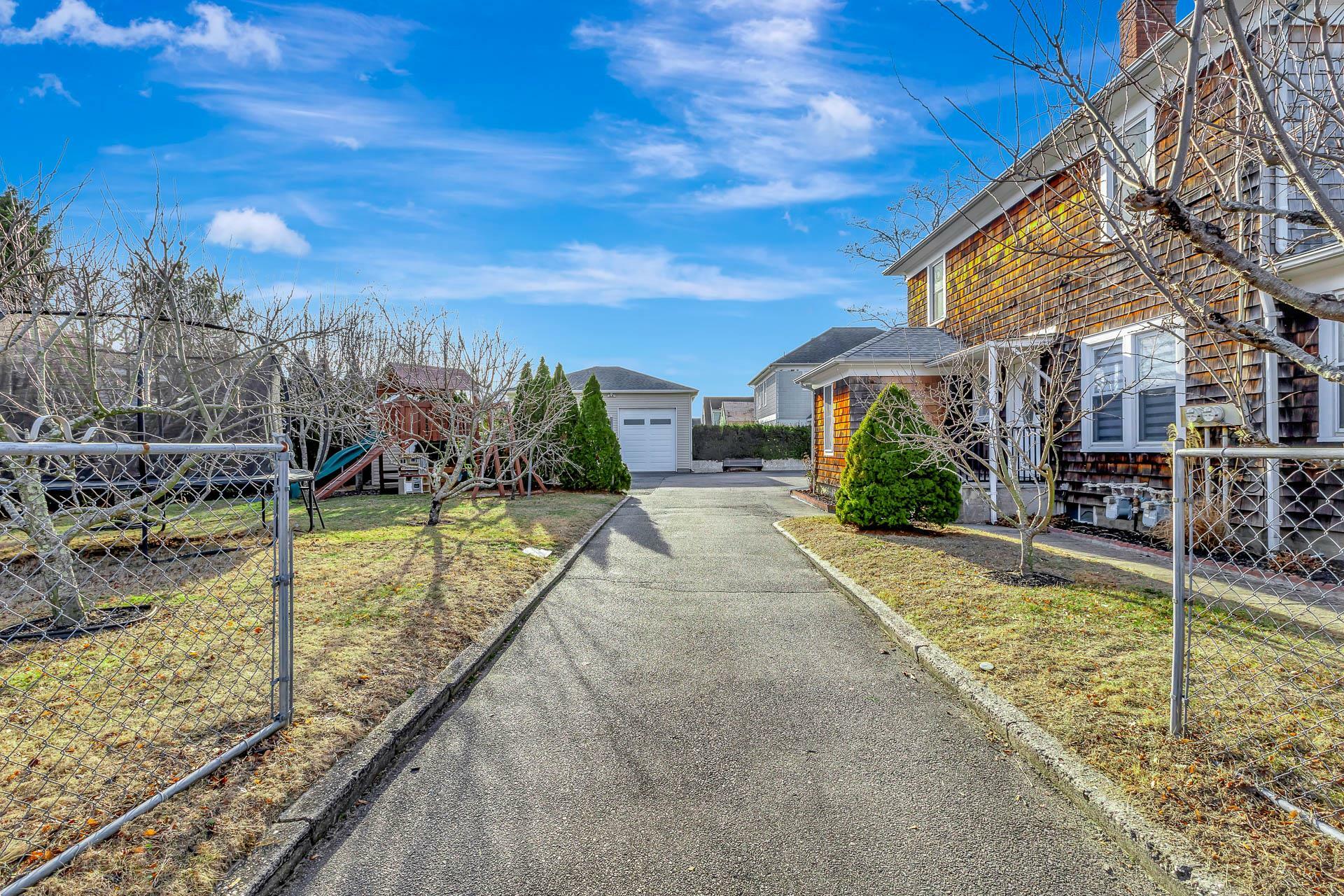 Property Photo:  389 Sweezy Avenue  NY 11901 