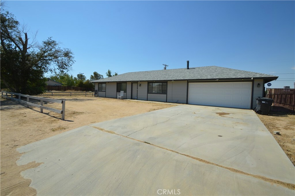 Property Photo:  8061 Greenwood Avenue  CA 93505 