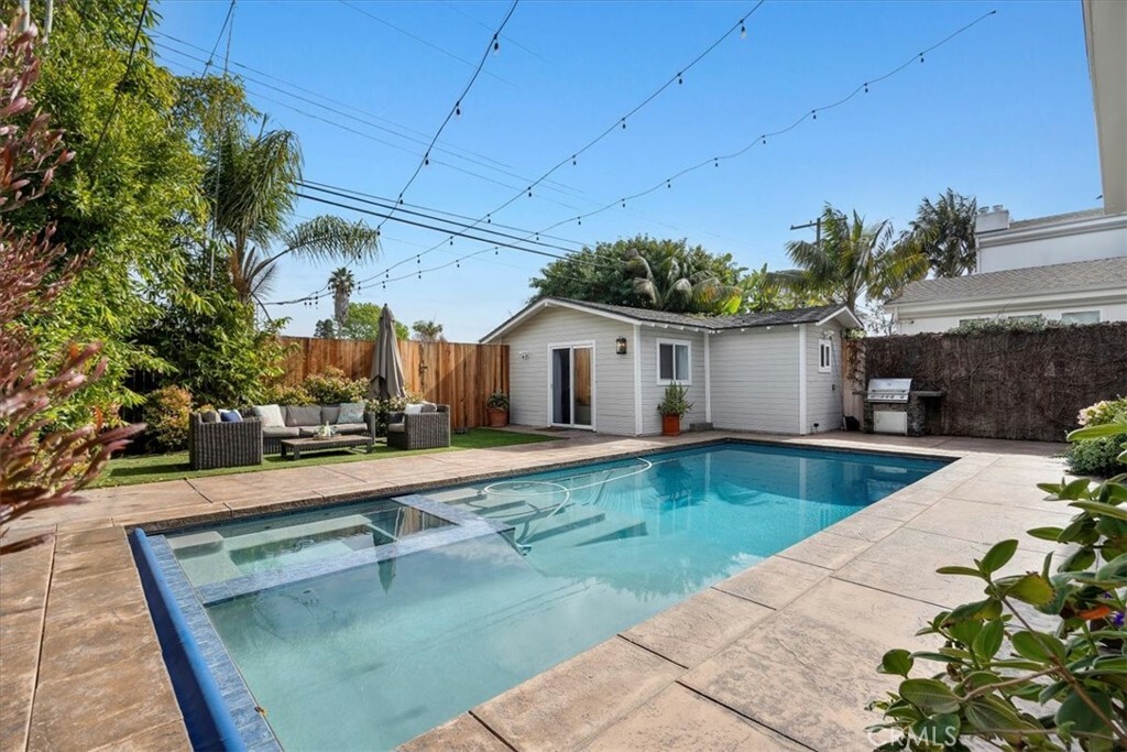 Property Photo: 7510 Denrock Avenue CA 90045