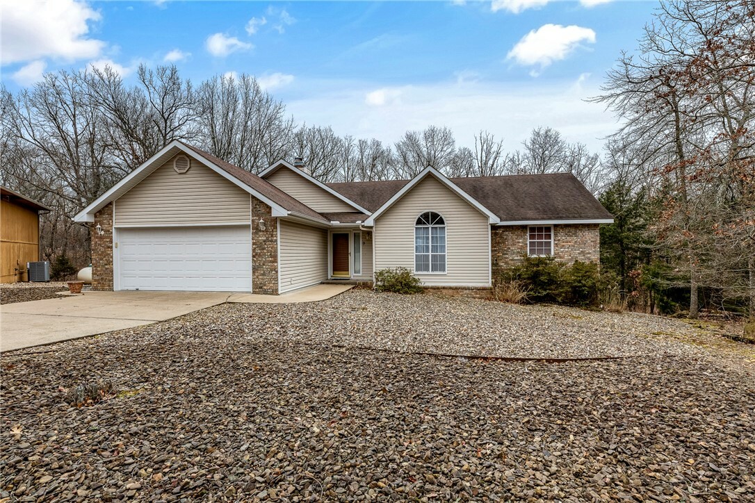 Property Photo:  9 Wantage Lane  AR 72714 