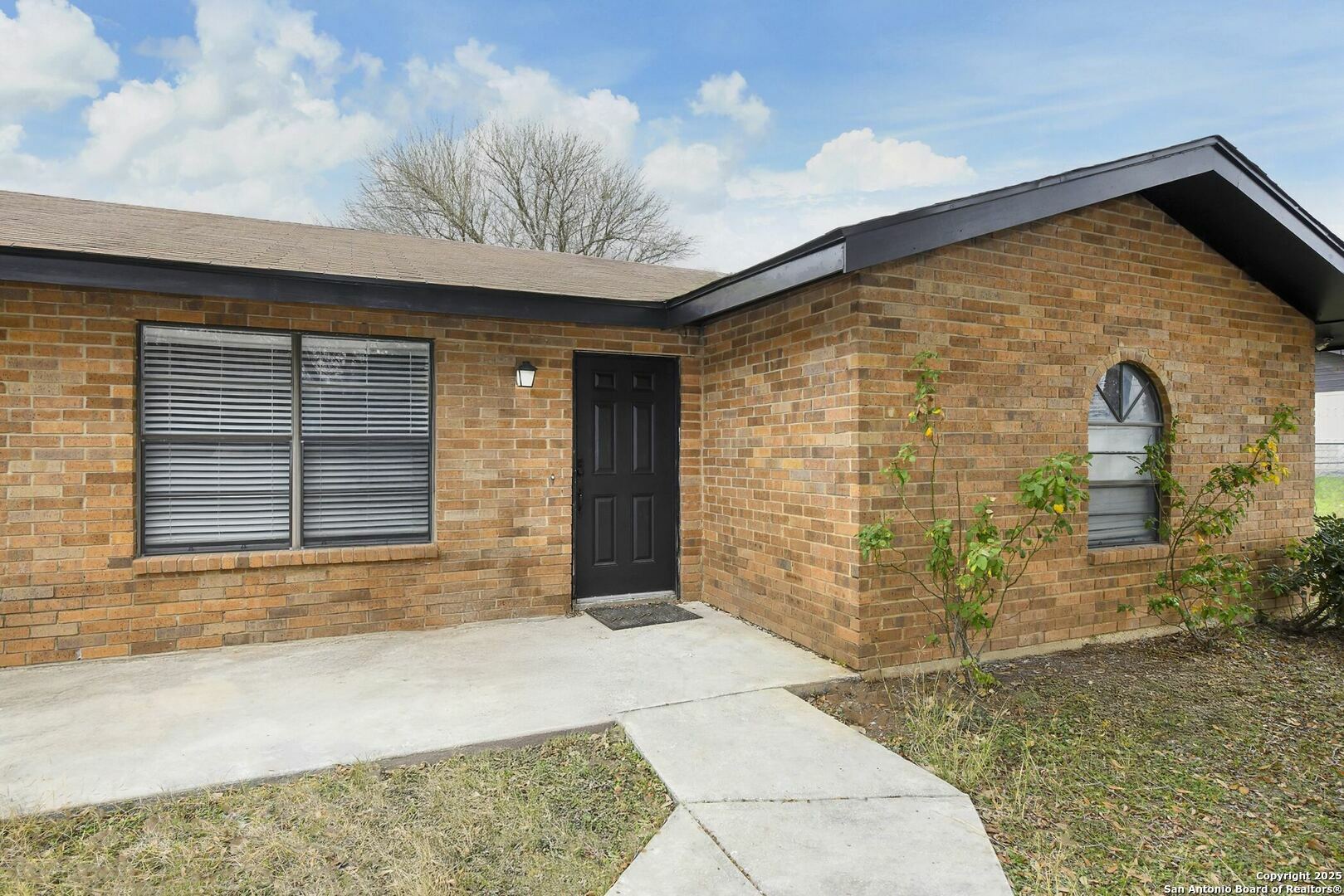 Property Photo:  3295 Arriola Ln  TX 78263 