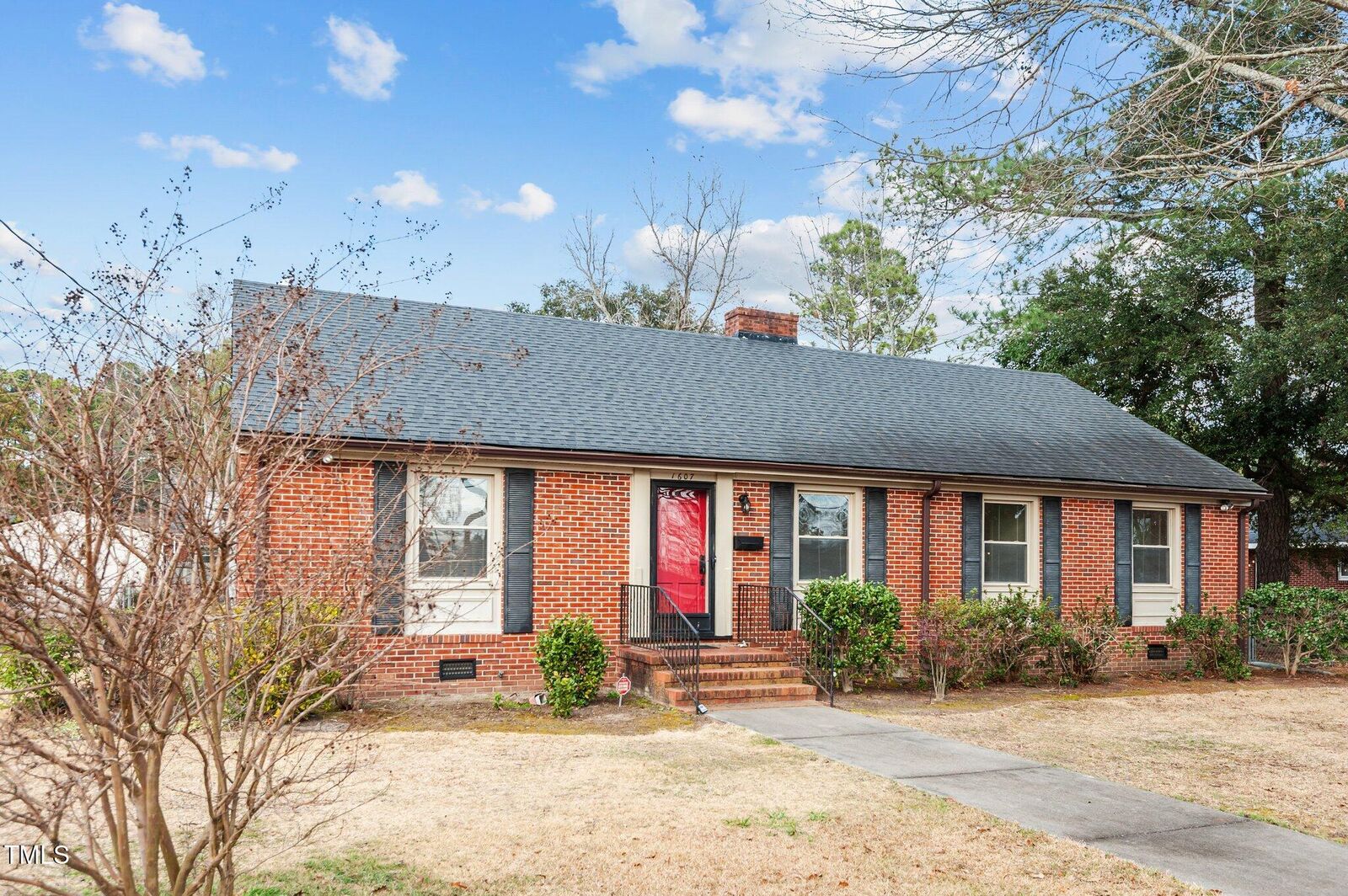 Property Photo:  1607 E Pine Street  NC 27530 