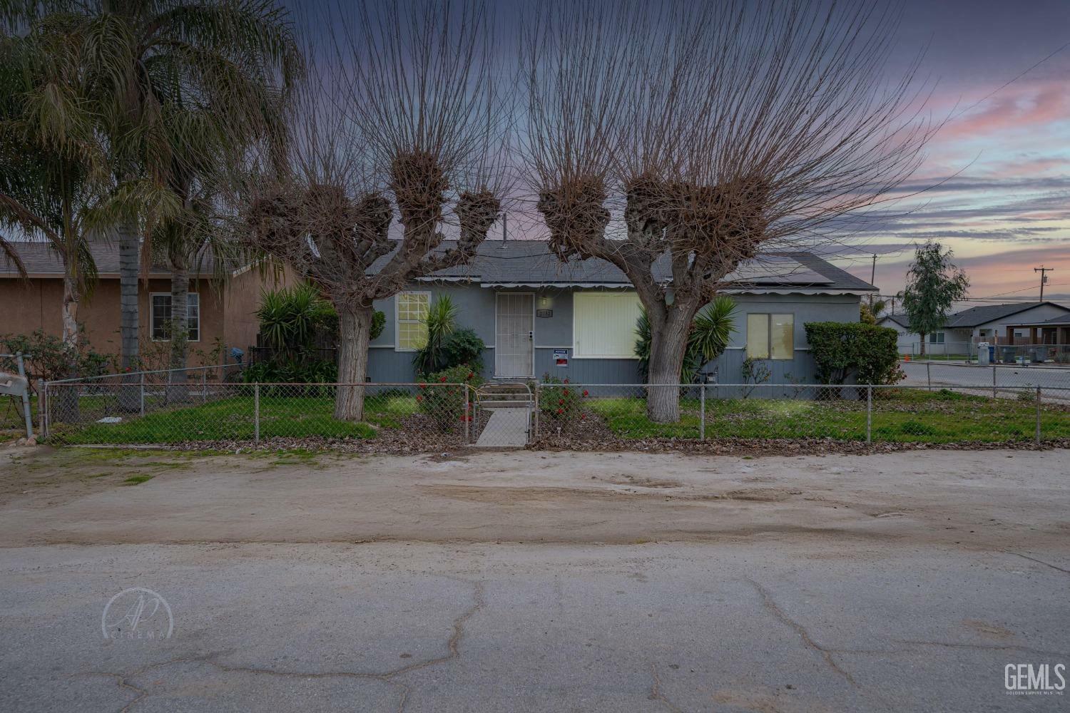 Property Photo:  2732 Karen Place  CA 93307 