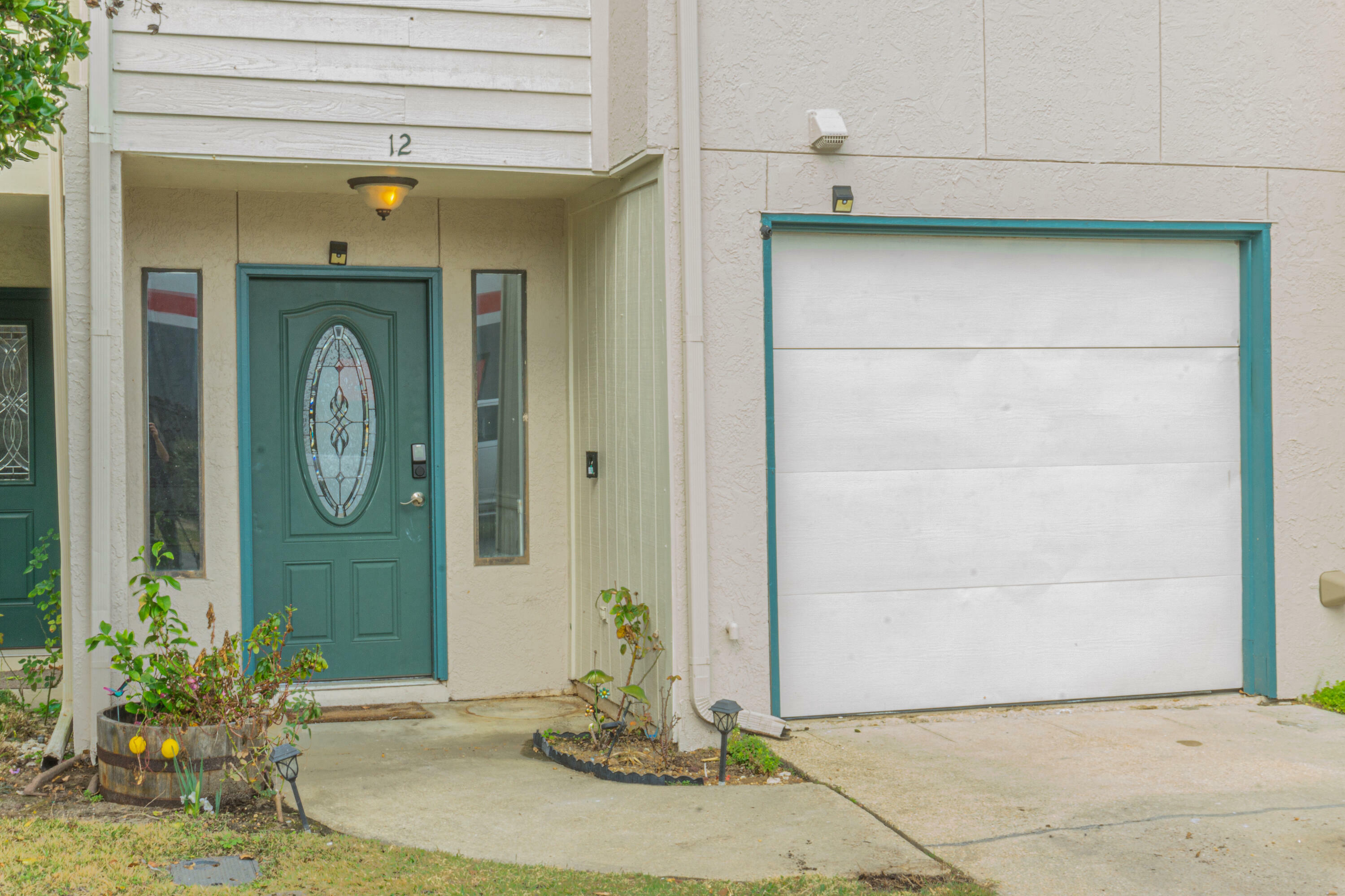 Property Photo:  810 Eglin Parkway Unit 12  FL 32547 