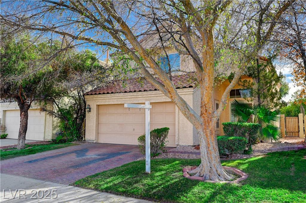 Property Photo: 853 Teal Avenue NV 89123