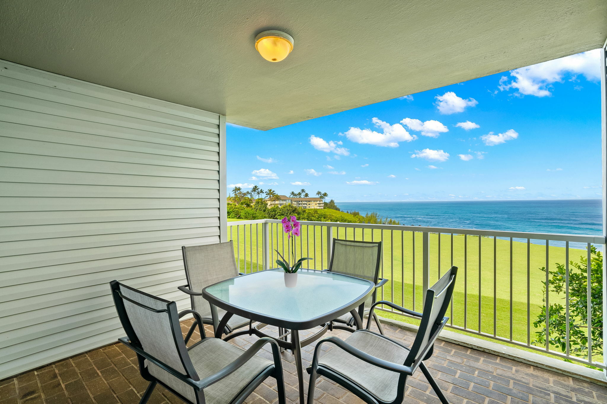 Property Photo: 3811 Edward Rd 8204 HI 96722