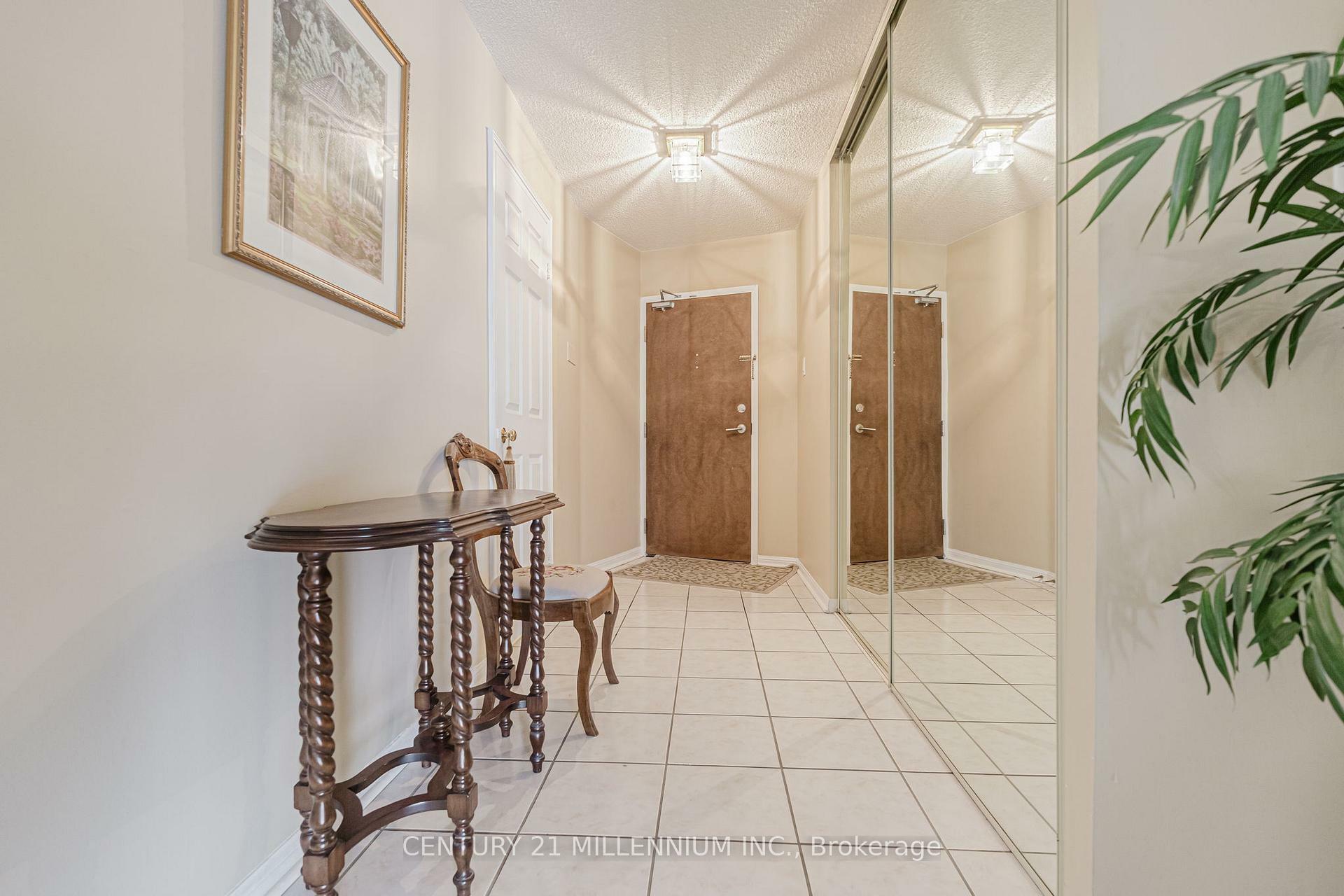 Property Photo:  1230 Marlborough Crt 210  ON L6H 3K6 