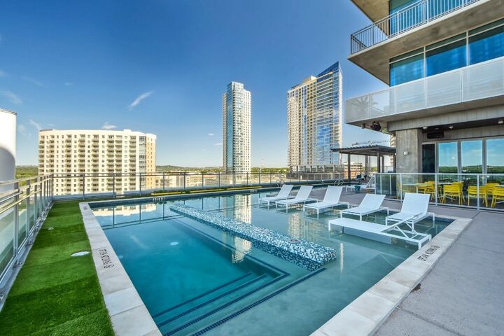 Property Photo: 222 West Avenue 2201 TX 78701