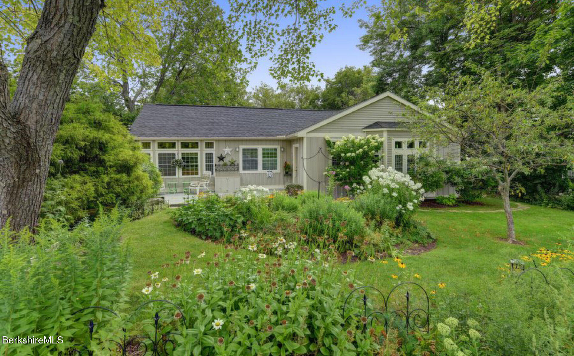 43 Chapman Rd  Pittsfield MA 01201 photo
