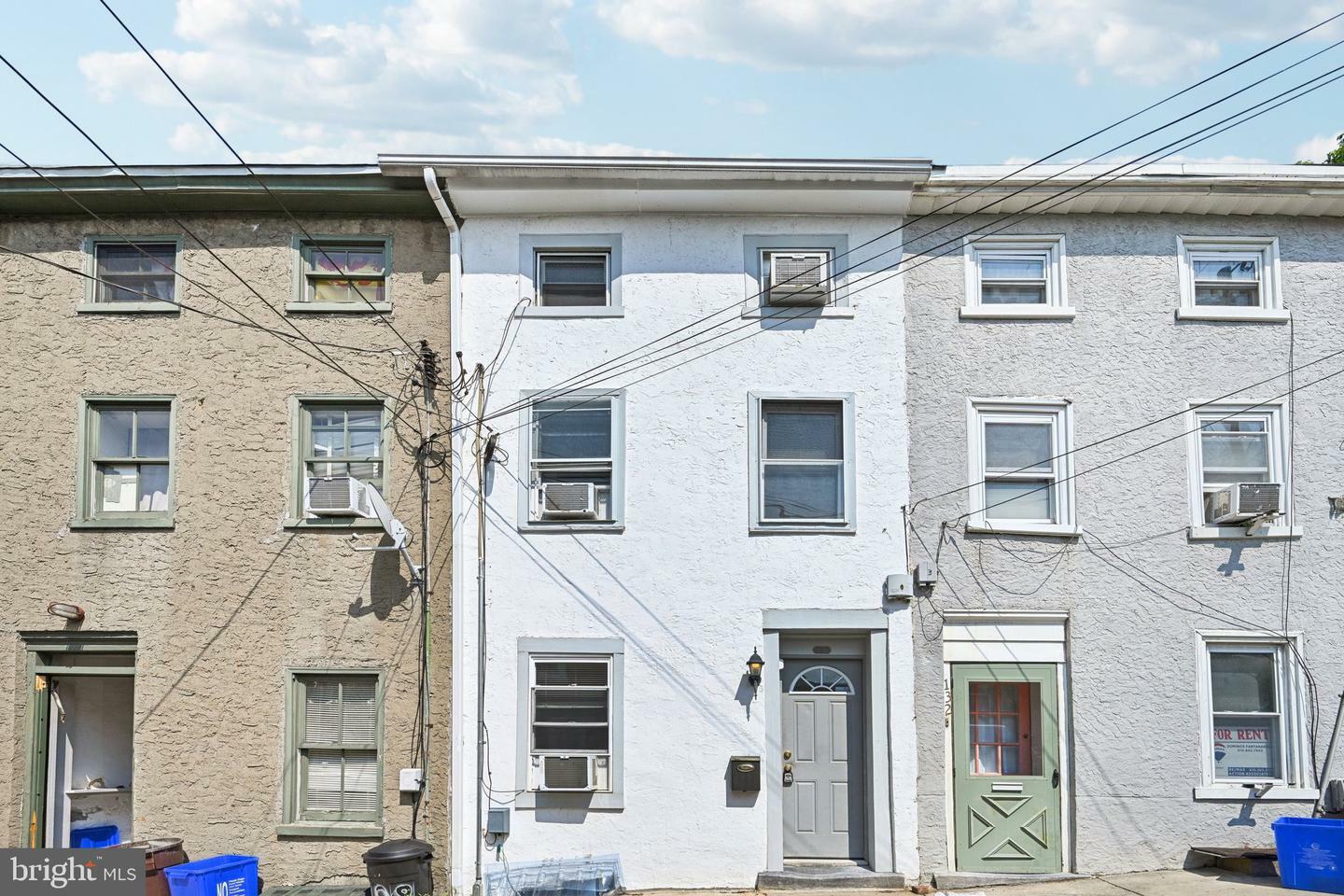 Property Photo:  130 Conarroe Street  PA 19127 