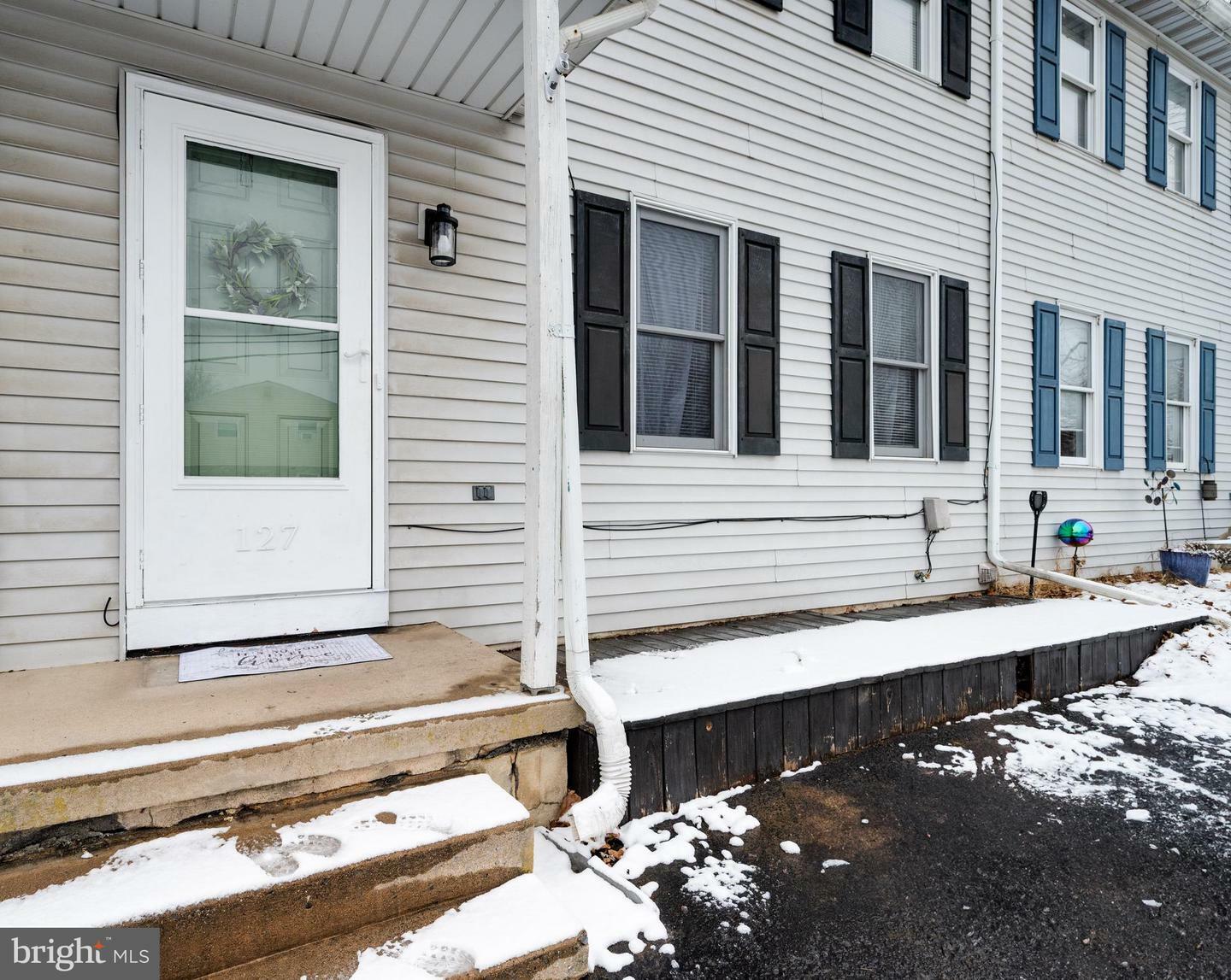 Property Photo:  127 W Shackamaxon Street  PA 19533 