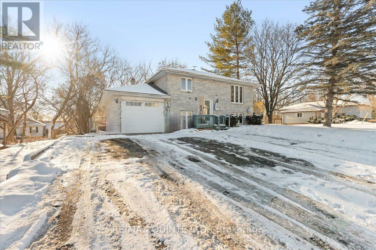 Property Photo: 13 Colborne Street ON K0K 2K0