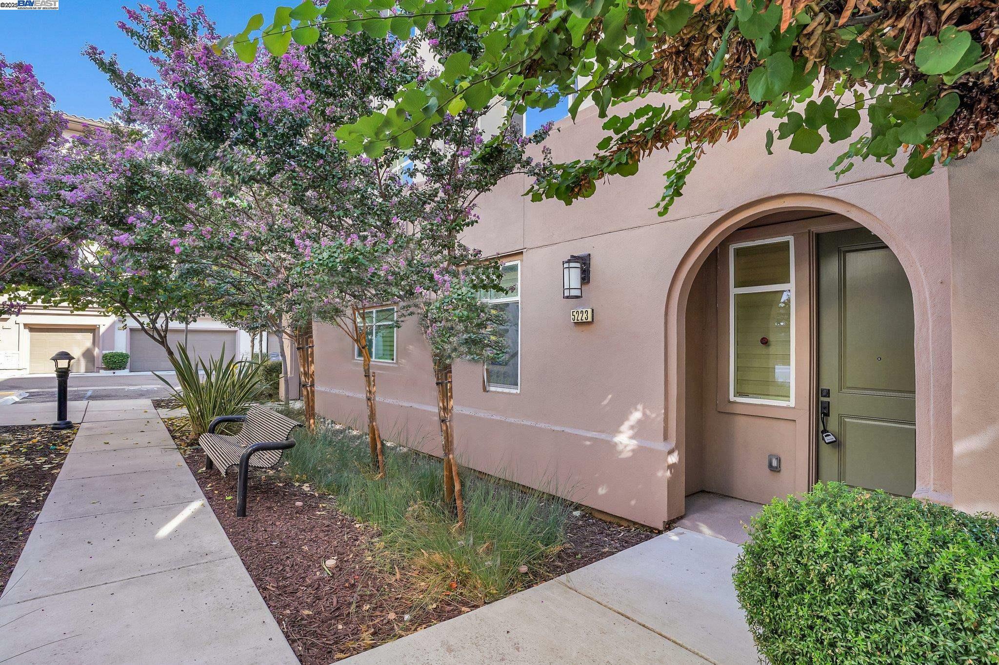 Property Photo:  5223 S Esprit Loop  CA 94568 