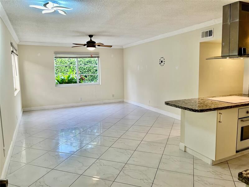 Property Photo: 639 W Oakland Park Blvd 104-D FL 33311