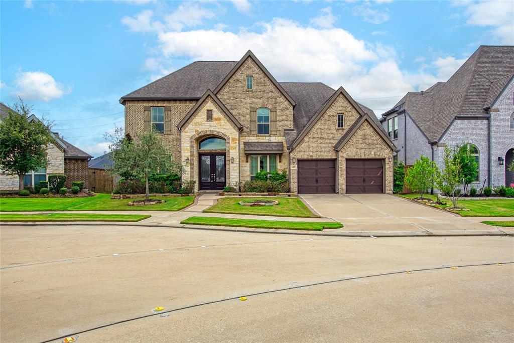 Property Photo: 6407 Hedge Sparrow Lane TX 77493
