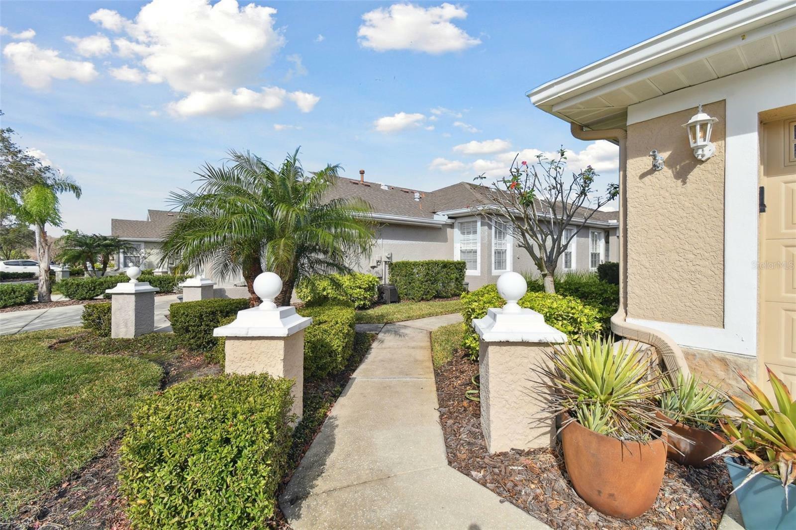 Property Photo:  9823 Bridgeton Drive  FL 33626 