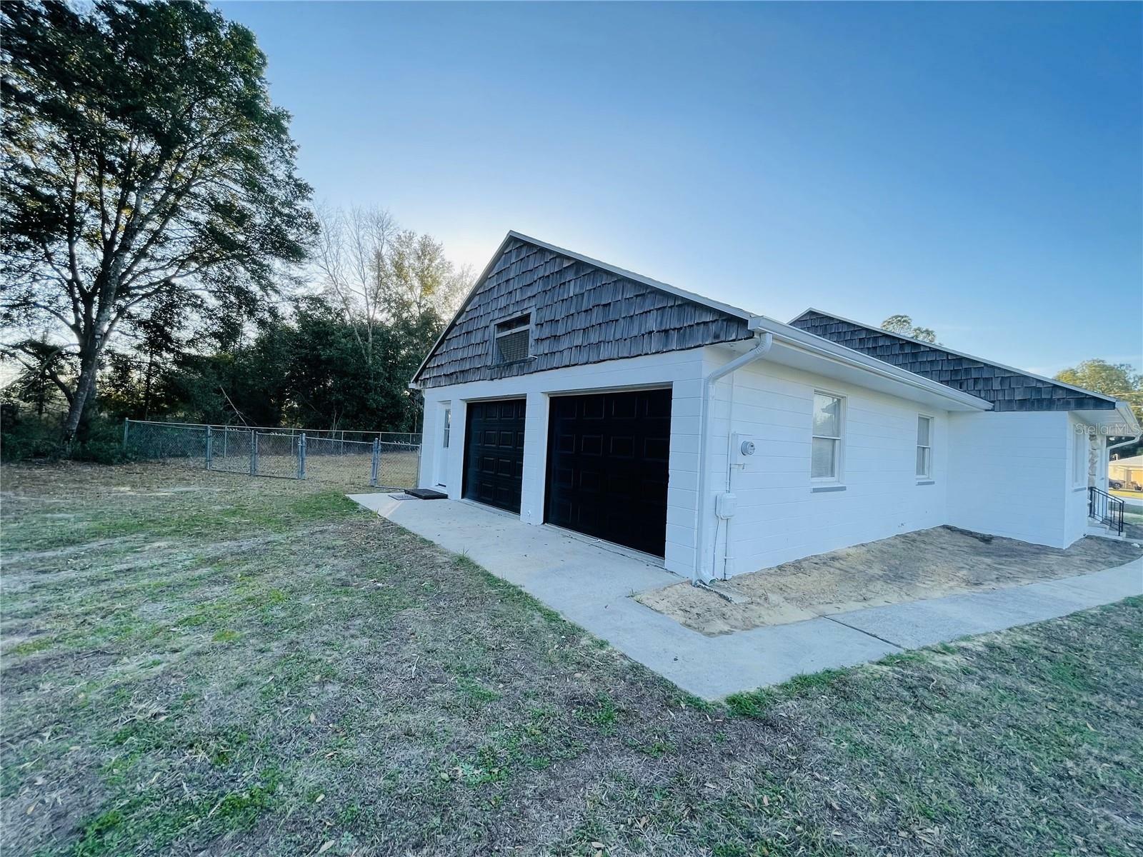 Property Photo:  15040 SW 29th Street  FL 34481 