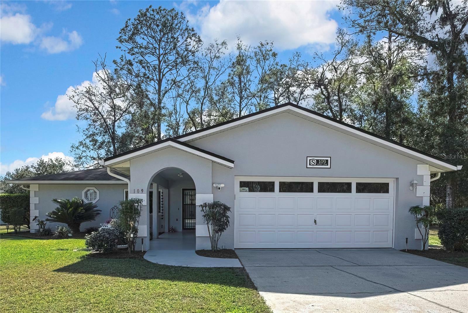 Property Photo:  109 Daisy Lane  FL 34452 