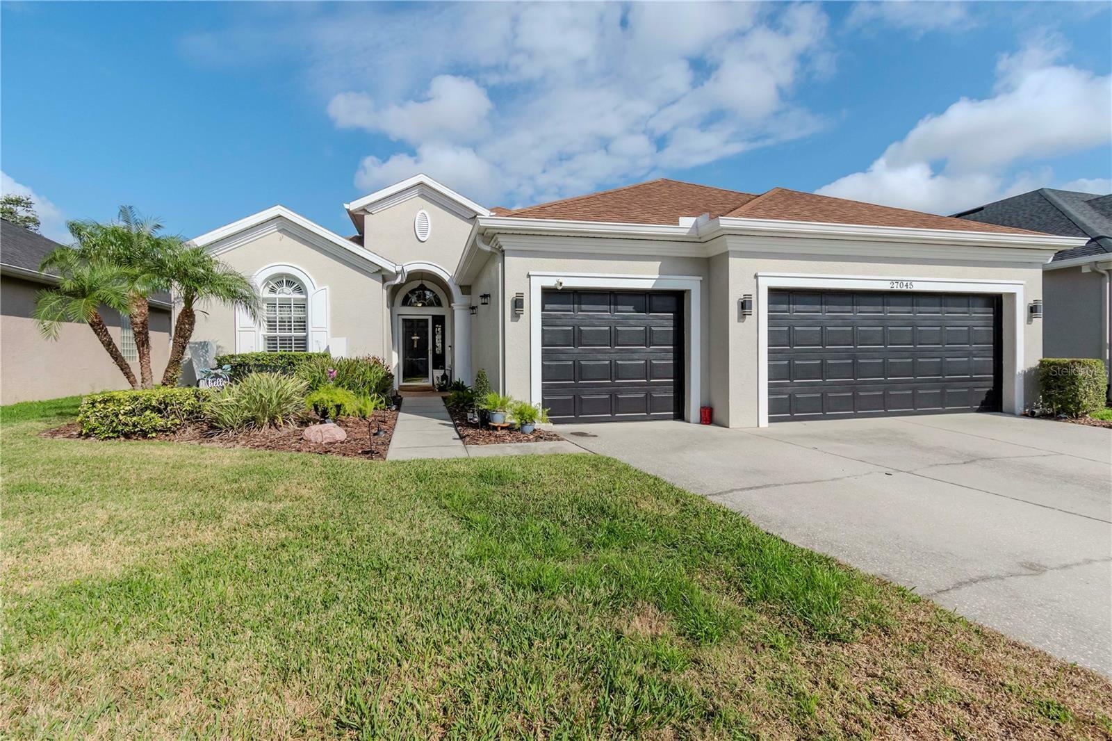 Property Photo:  27045 Firebush Drive  FL 33544 