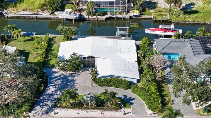 Property Photo: 619 Buttonwood Drive FL 34228