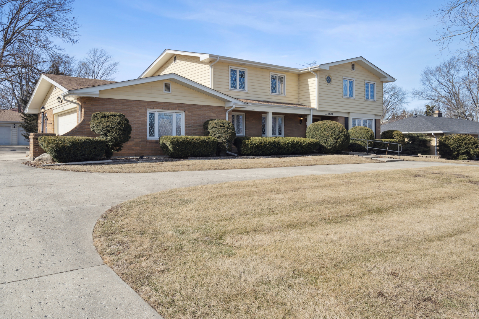 Property Photo:  1804 S Meyers Road  IL 60148 