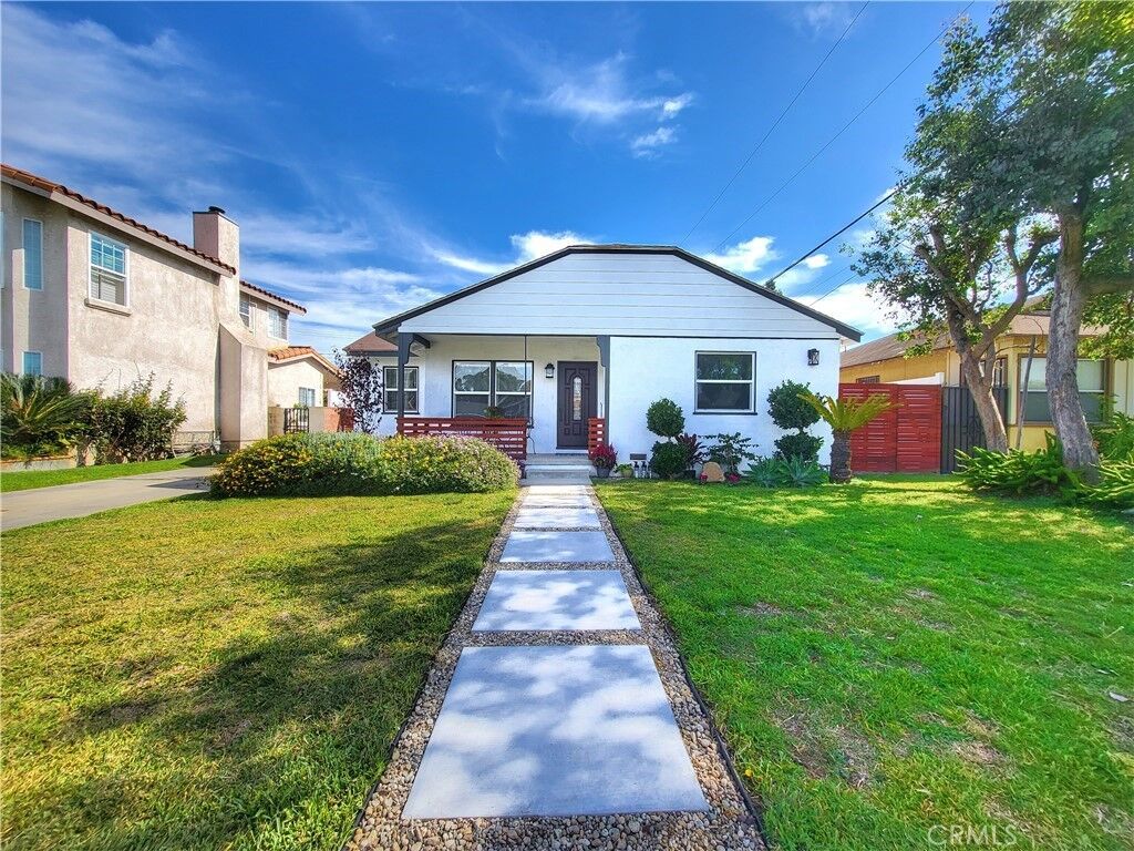 Property Photo:  12724 Glenshire Road  CA 90242 