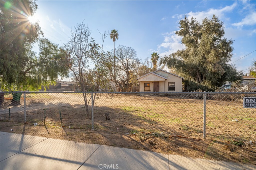 Property Photo:  24657 Atwood Avenue  CA 92553 