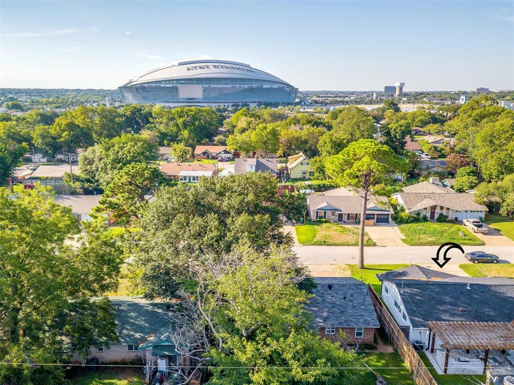 Property Photo: 1009 Wildwood Drive TX 76011
