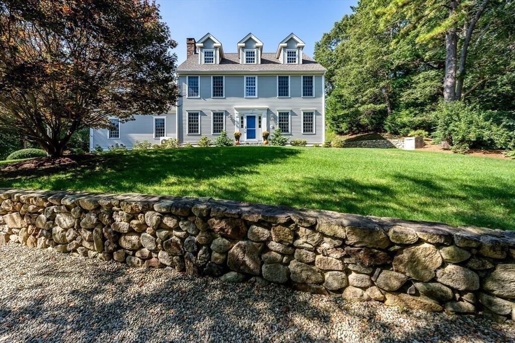 Property Photo:  5 Fairfield Dr  MA 02537 