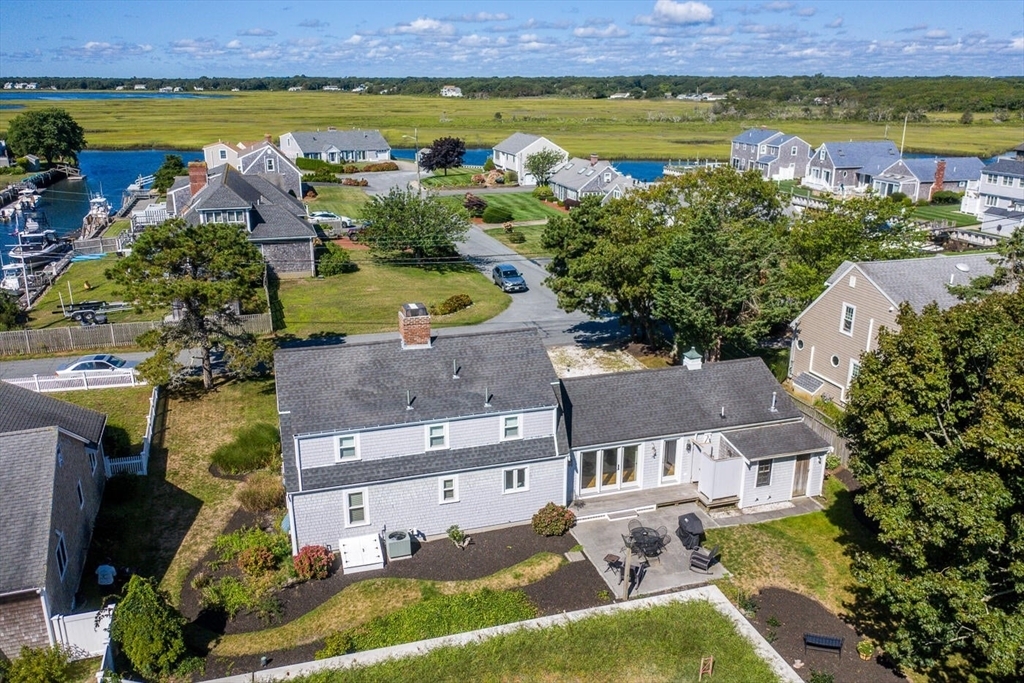 Property Photo:  168 Pawkannawkut Drive  MA 02664 