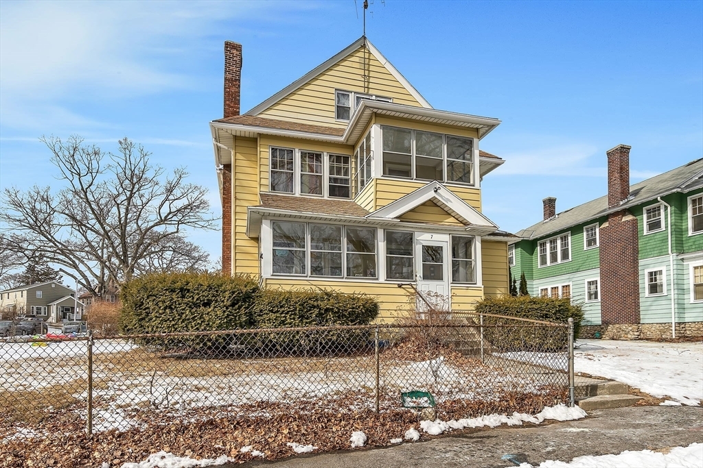 Property Photo:  7 Fiske St  MA 01602 