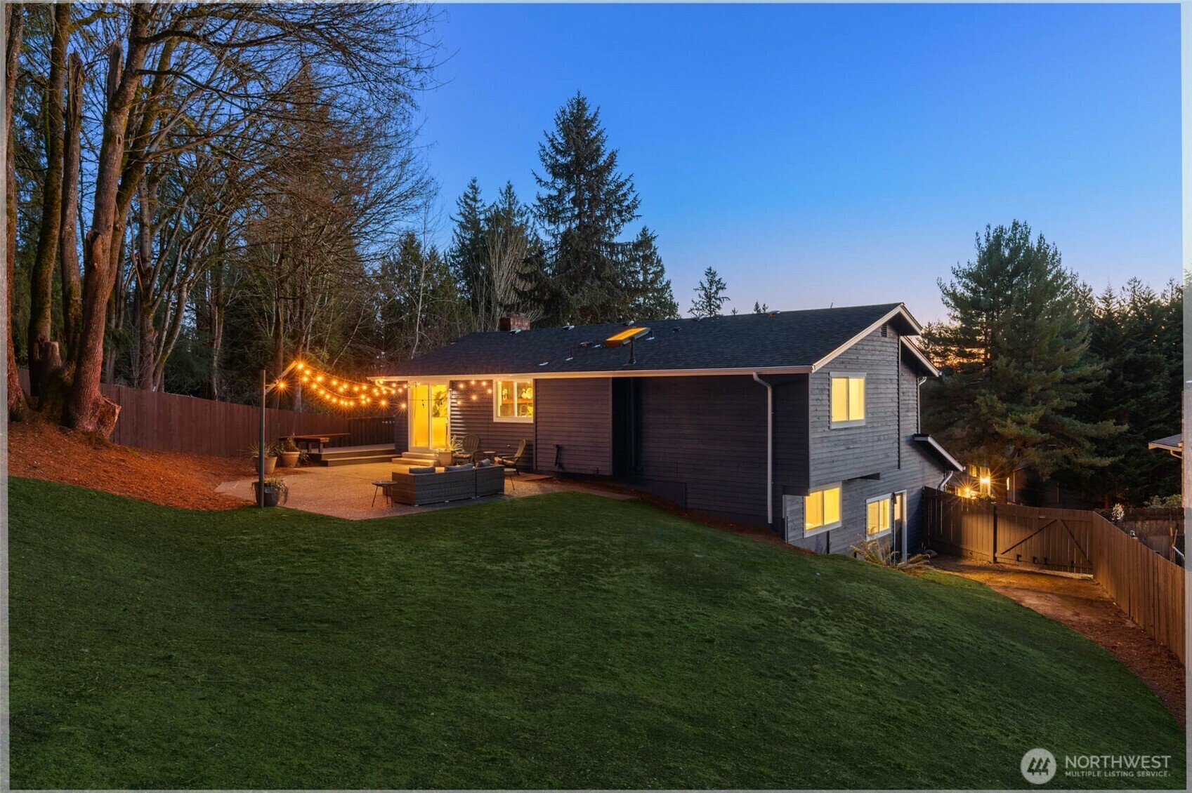 Property Photo:  16822 NE 87th Street  WA 98052 