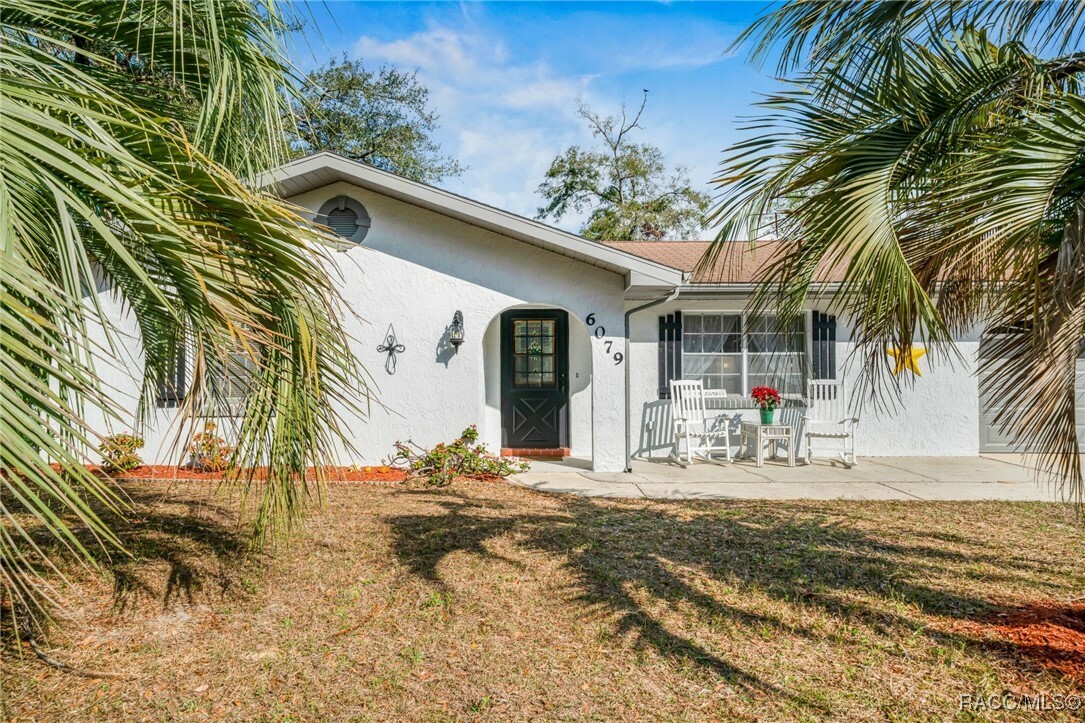 Property Photo: 6079 E Seneca Street FL 34452