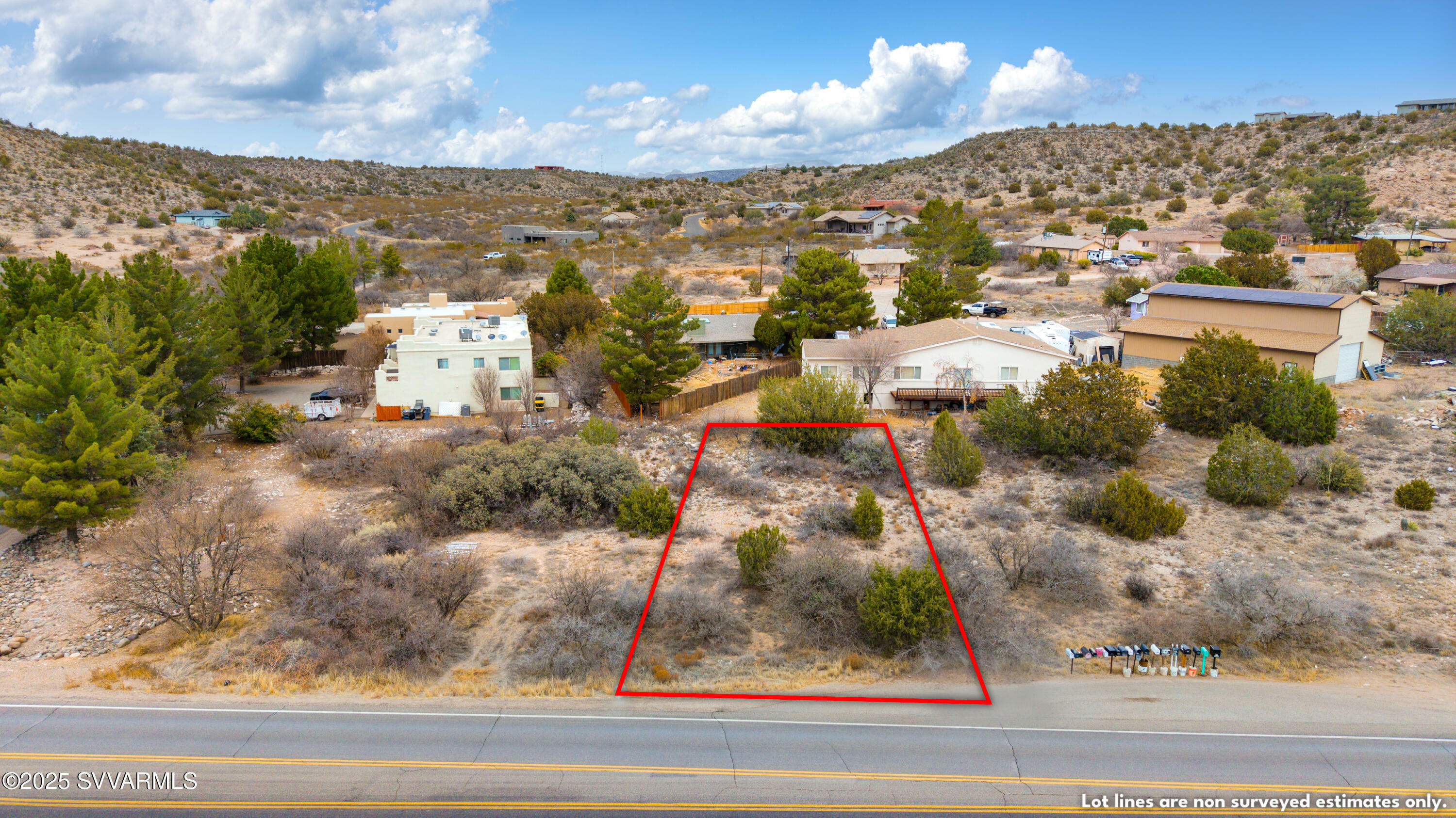 Property Photo: 4420 E Beaver Creek Rd AZ 86335