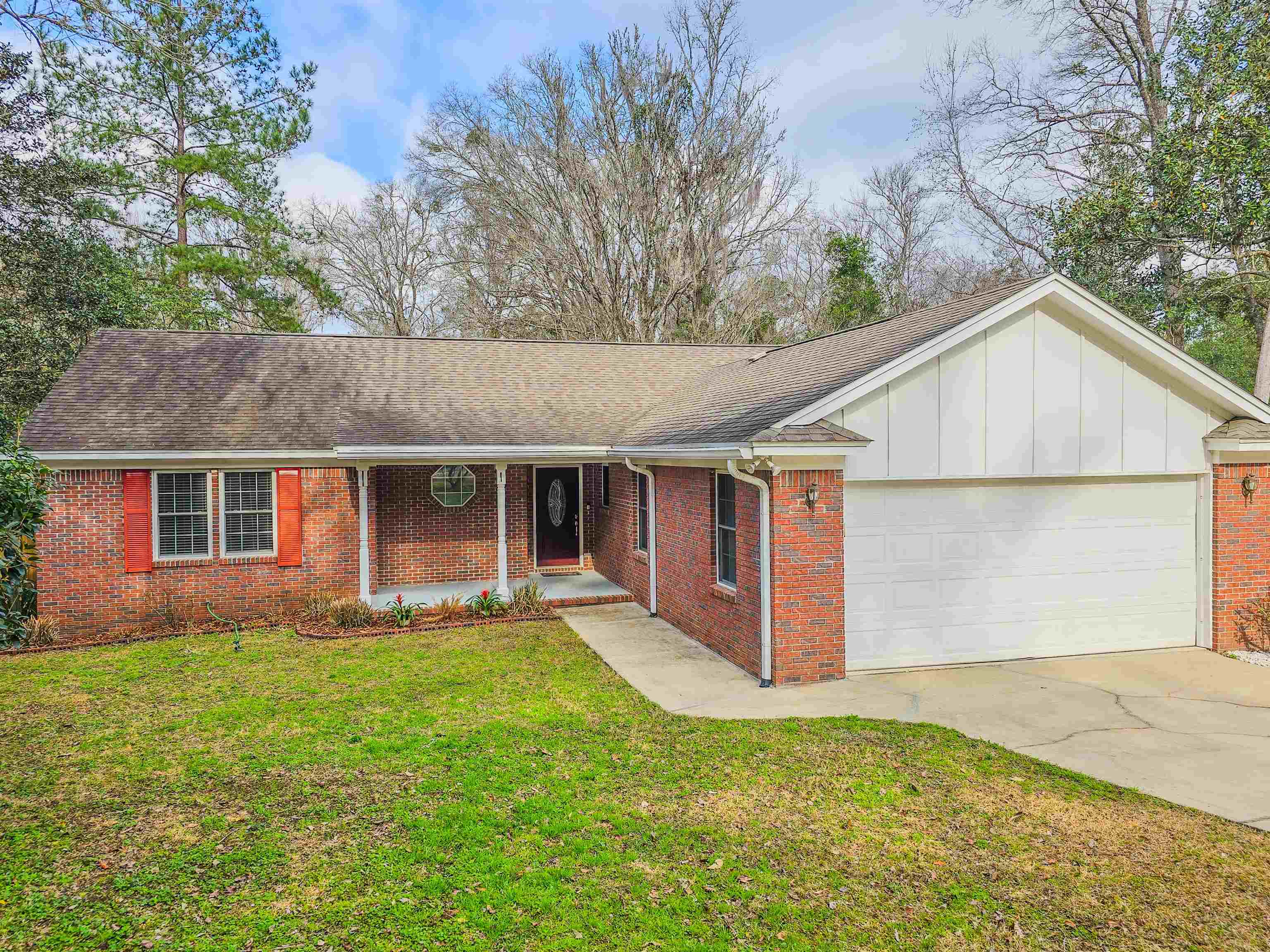 Property Photo: 2508 Debden Court FL 32309