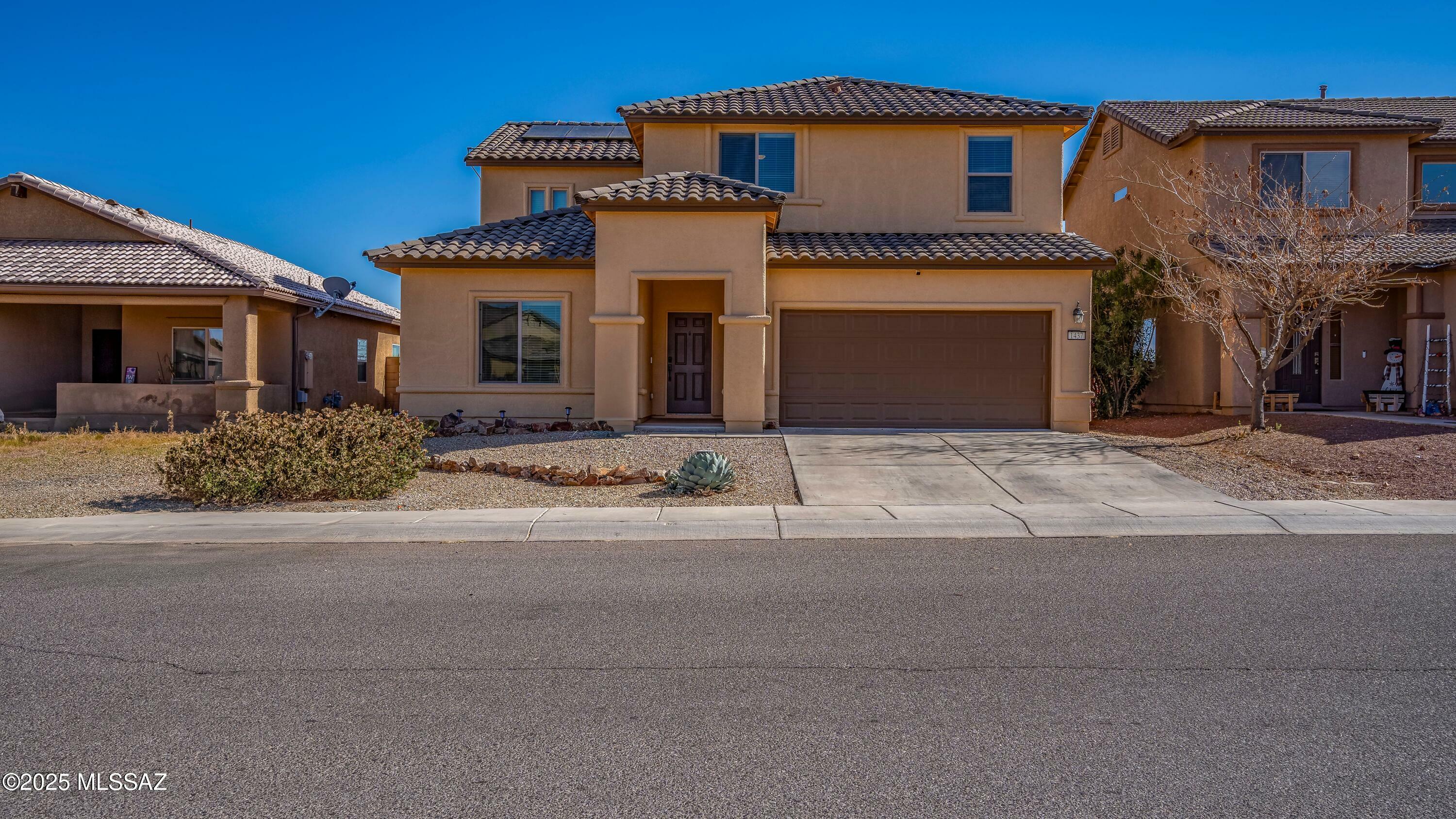 Property Photo:  1437 Paso Robles Avenue  AZ 85635 