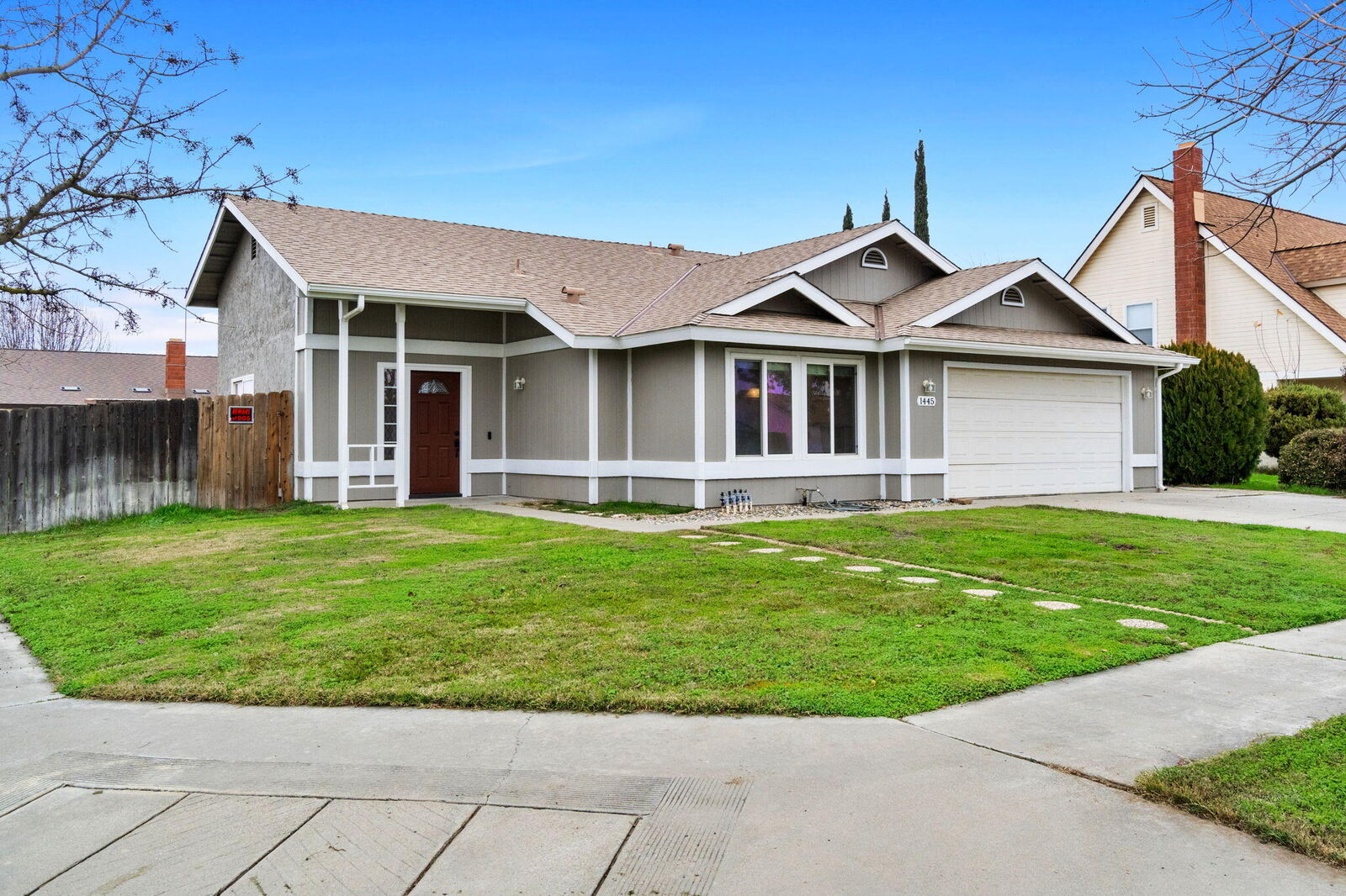 Property Photo:  1445 Pine Drive  CA 93245 