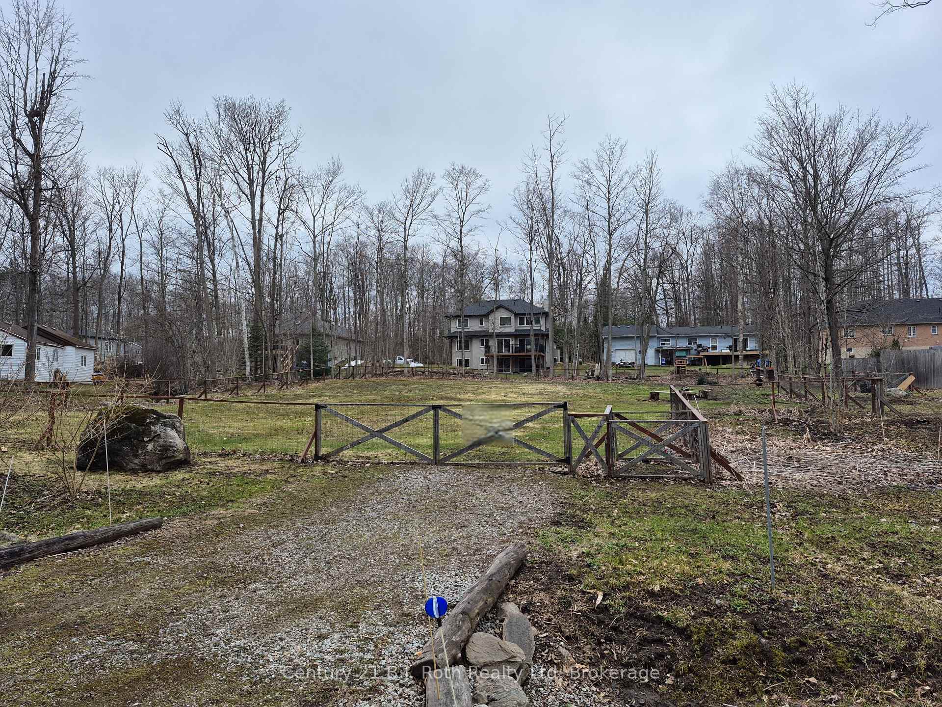 Property Photo:  76 McArthur Dr  ON L9M 1W9 