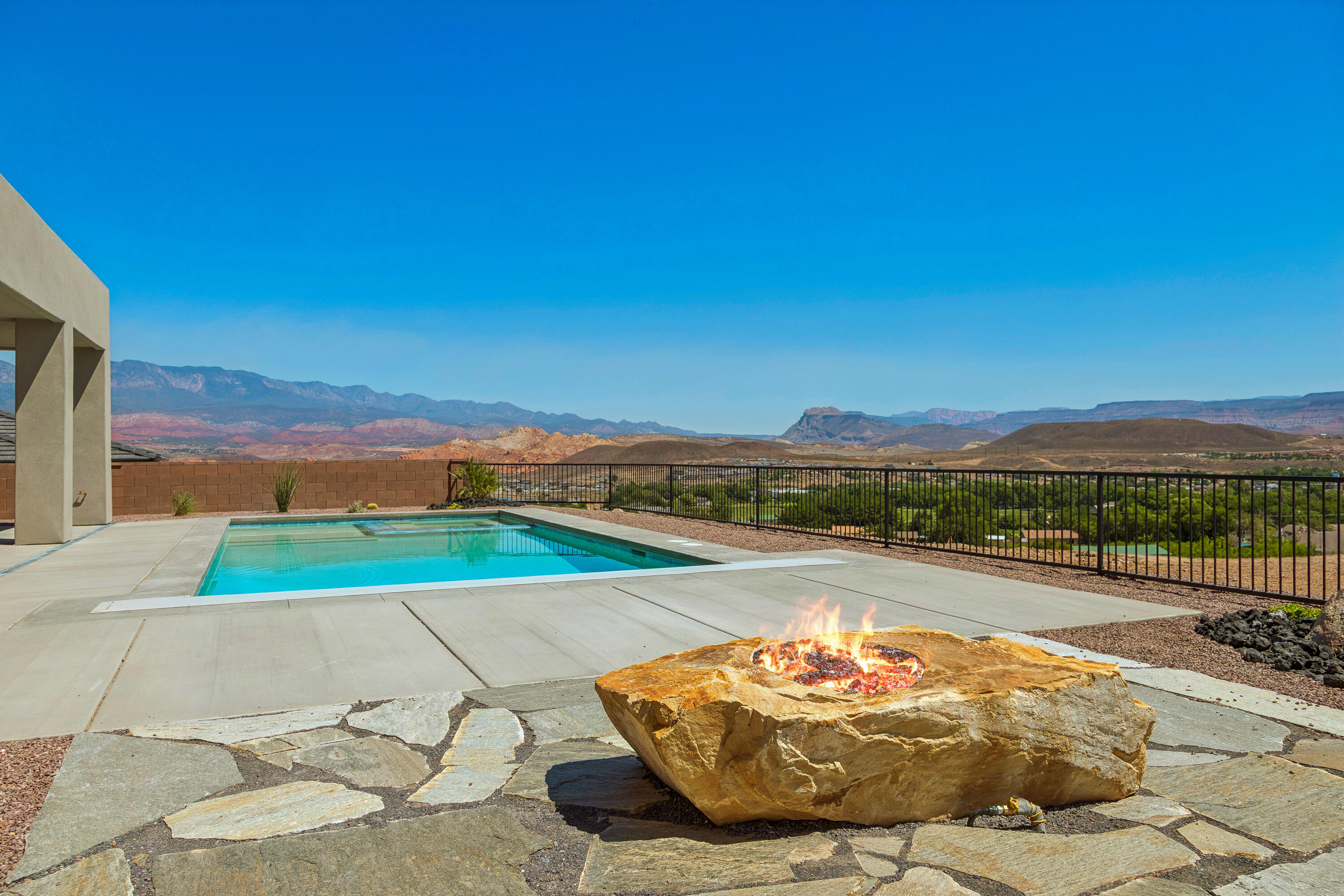 Property Photo: 591 S 1800 W UT 84737
