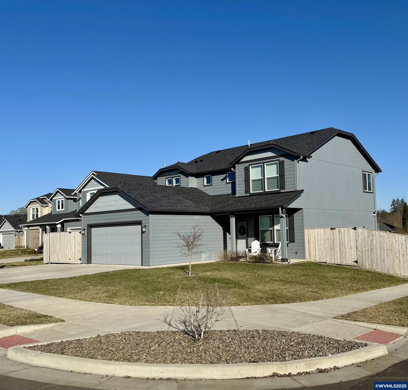 Property Photo:  2019 Whitmore Dr NW  OR 97321 