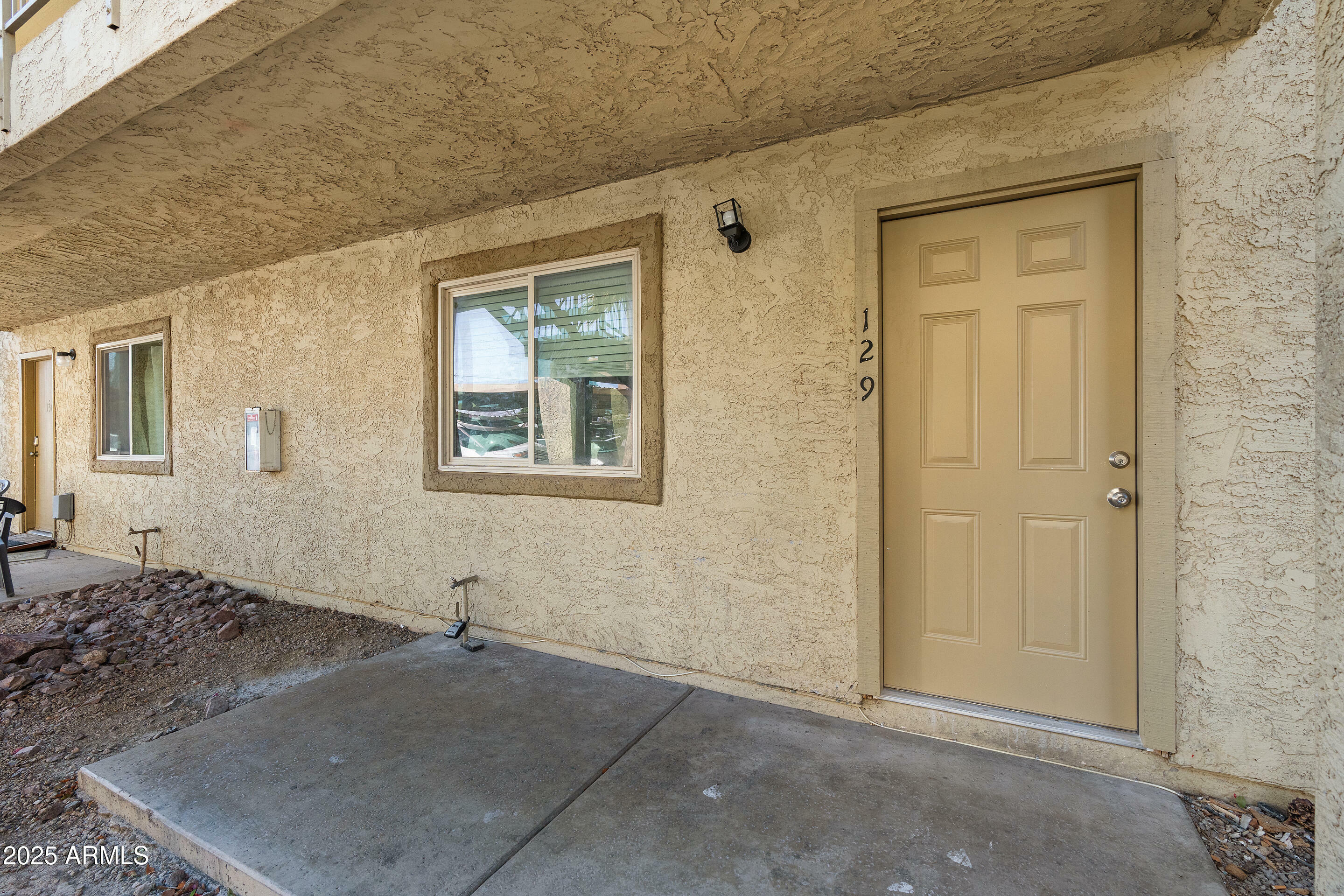 Property Photo:  2220 W Dora Street 129  AZ 85201 