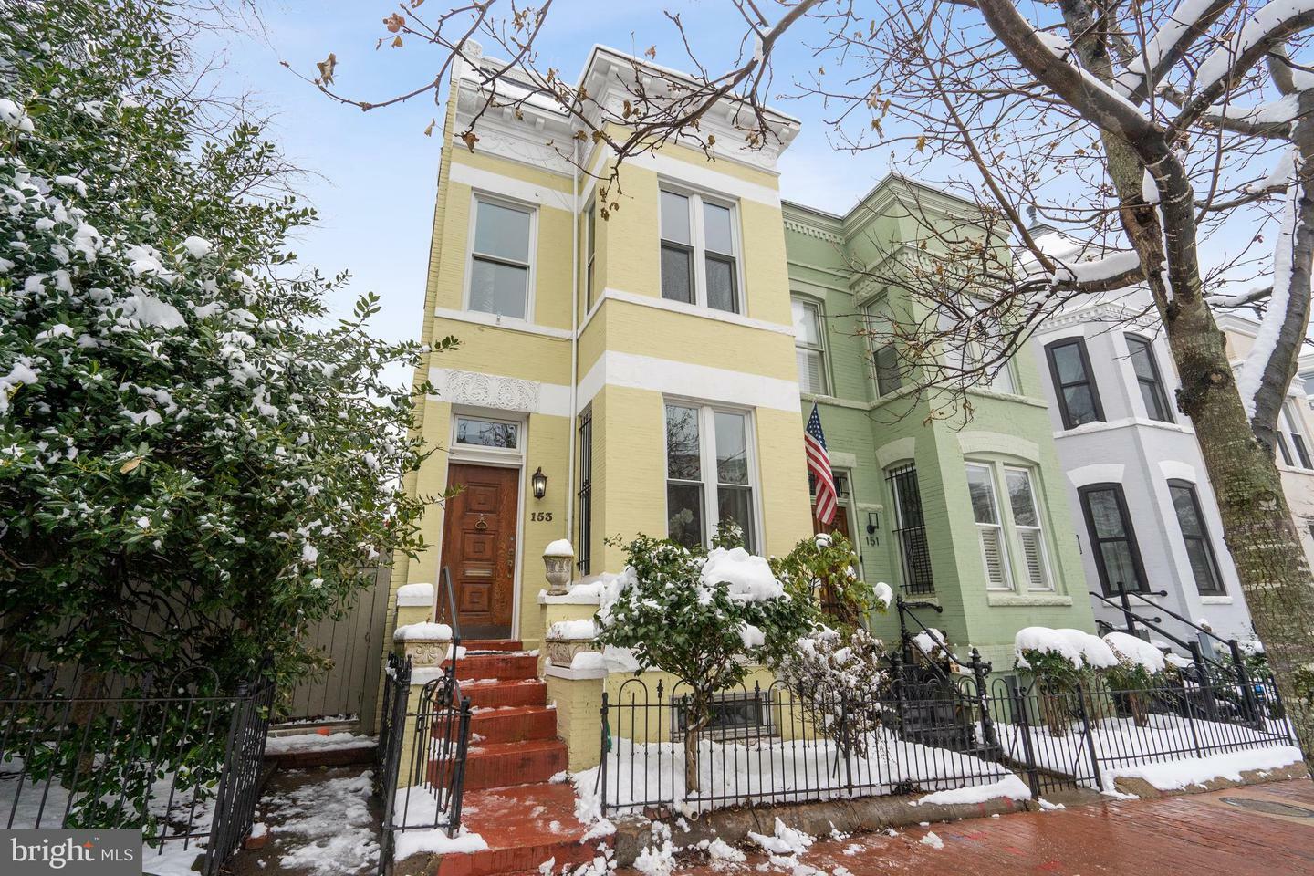 Property Photo:  153 E Street SE  DC 20003 