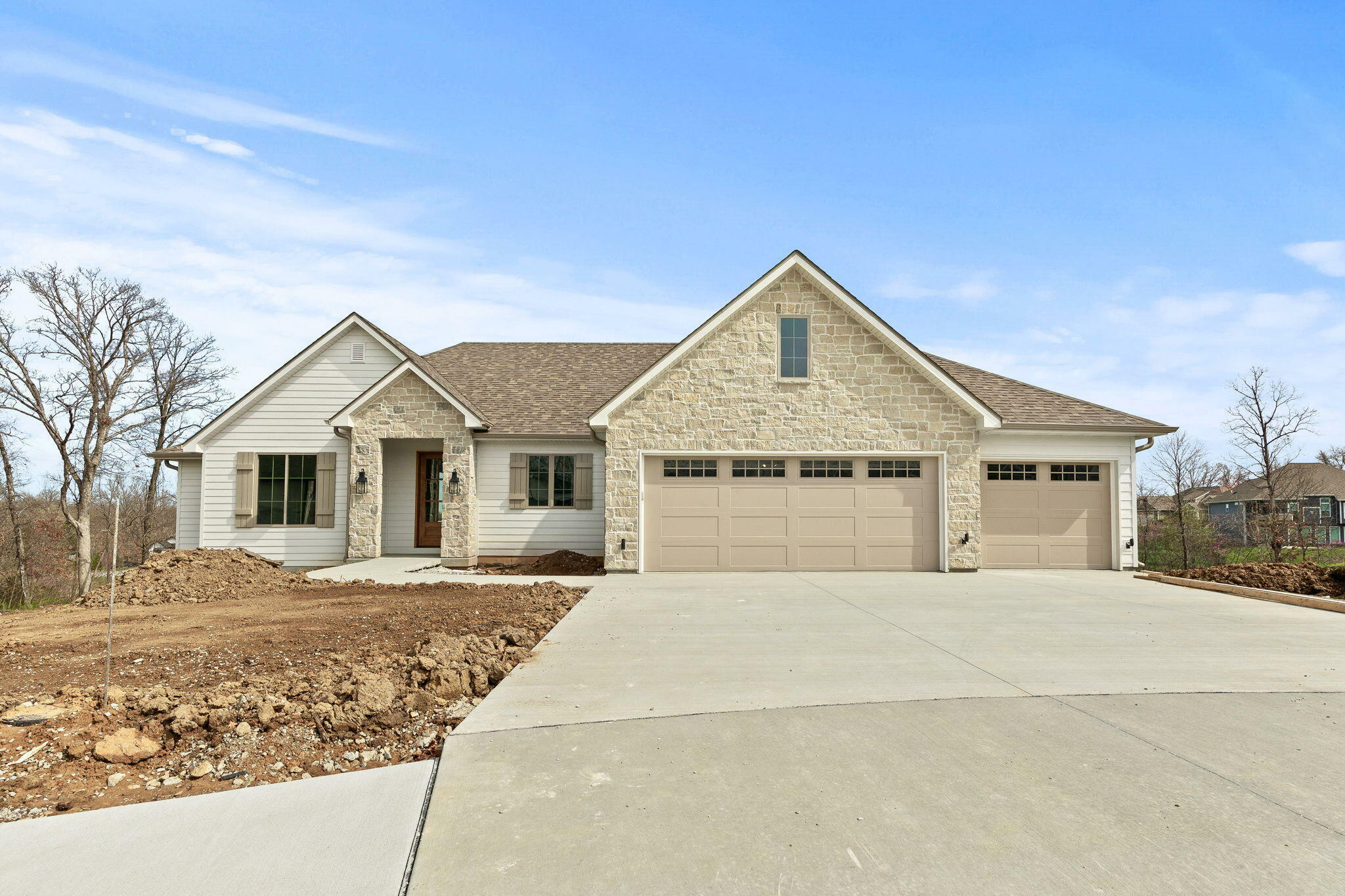 Property Photo: 5000 Regal Ct MO 65203