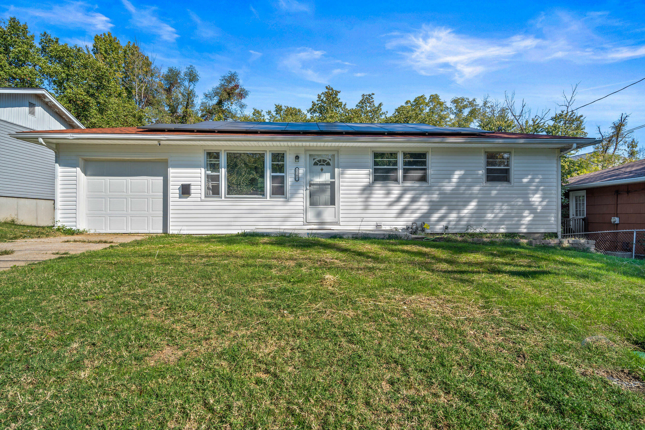 Property Photo:  2107 Ammonette St  MO 65201 