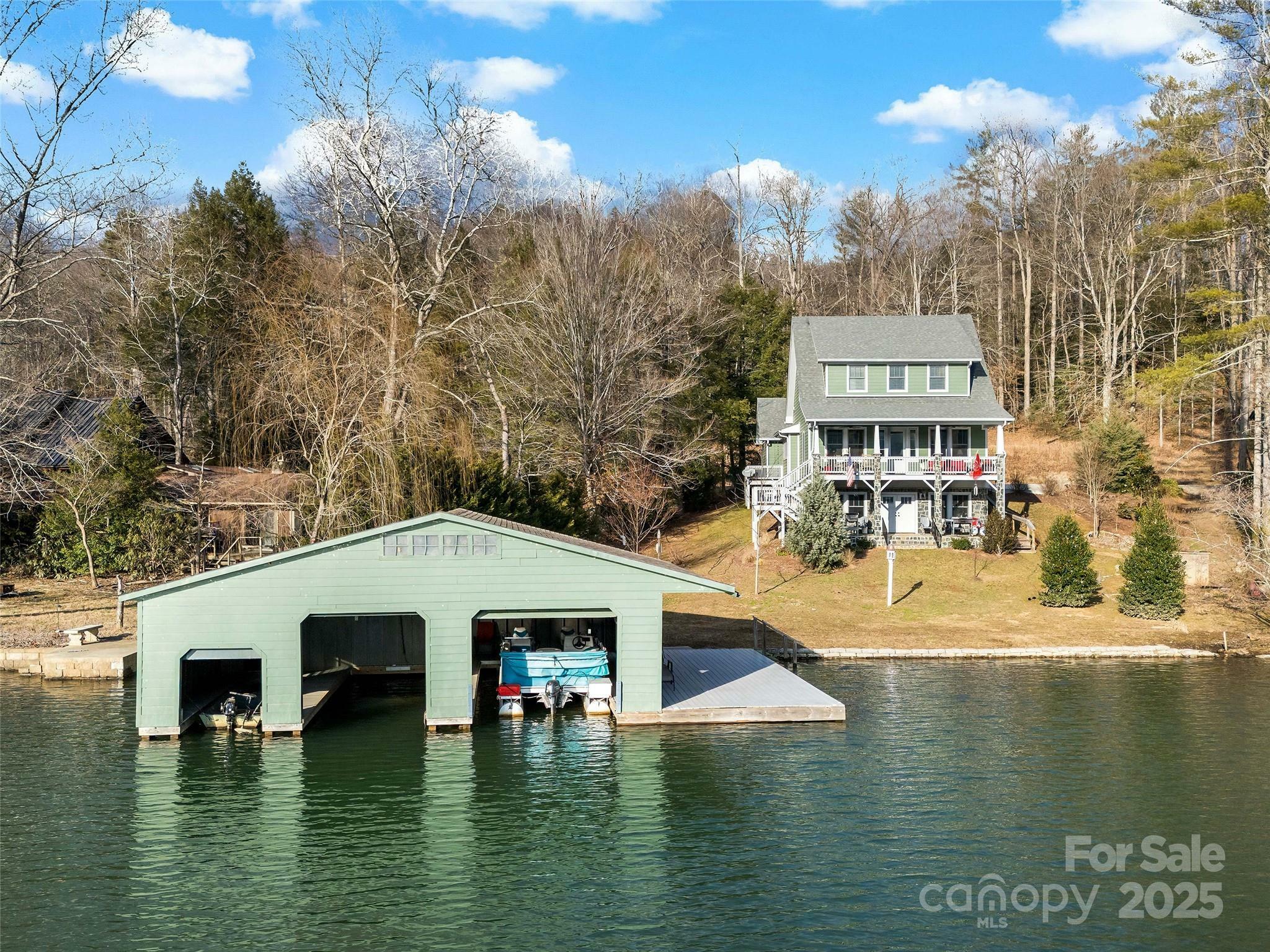 Property Photo:  300 Lakeshore Drive  NC 28752 