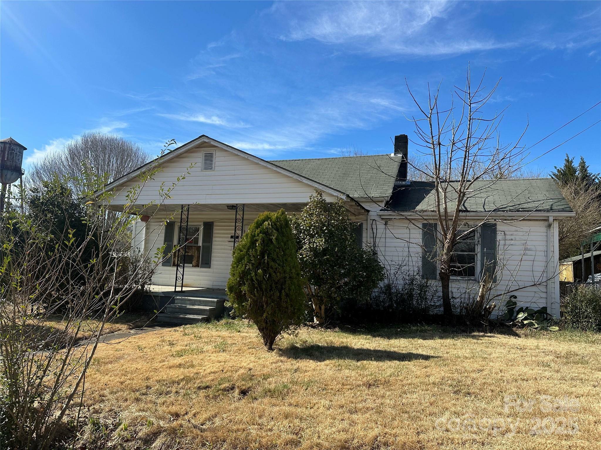 Property Photo:  47 Main Street  NC 28752 