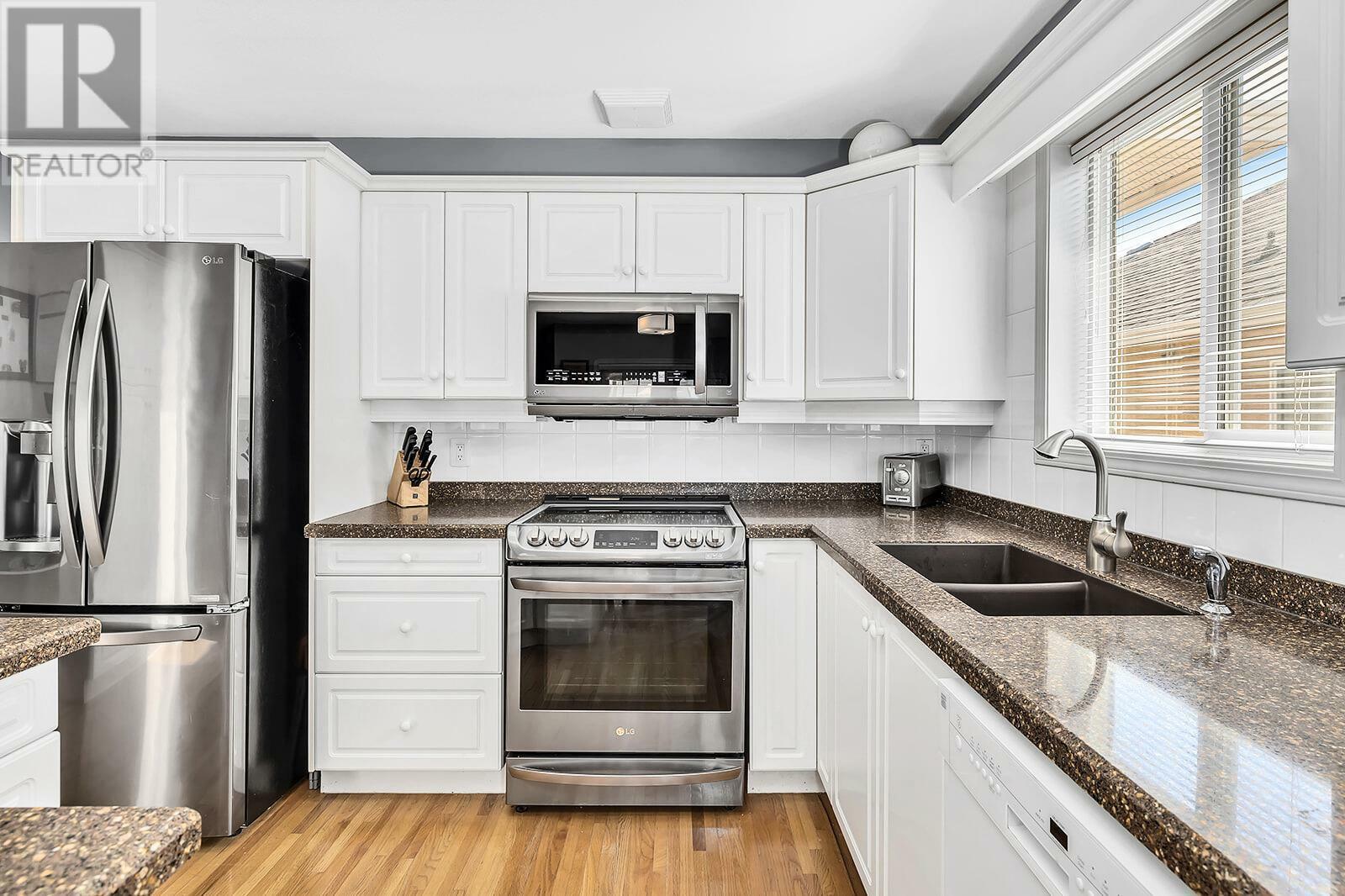 Property Photo: 2250 Louie Drive 130 BC V4T 2M6