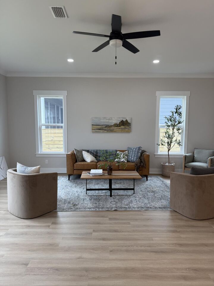Property Photo: 211 Red Deer Run FL 32578