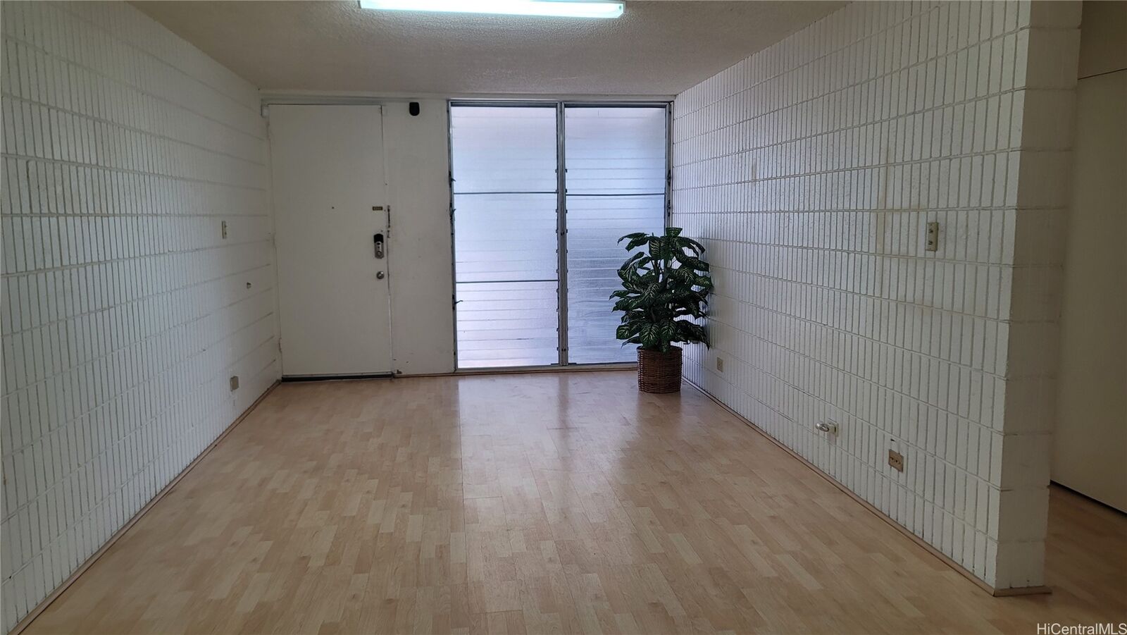 Property Photo:  1605 Pensacola Street 3  HI 96822 